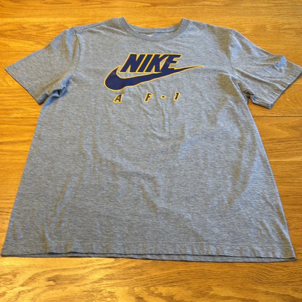 Men’s Nike Tee Shirt - Picture 1 of 7